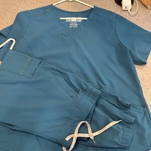 Scrub Set